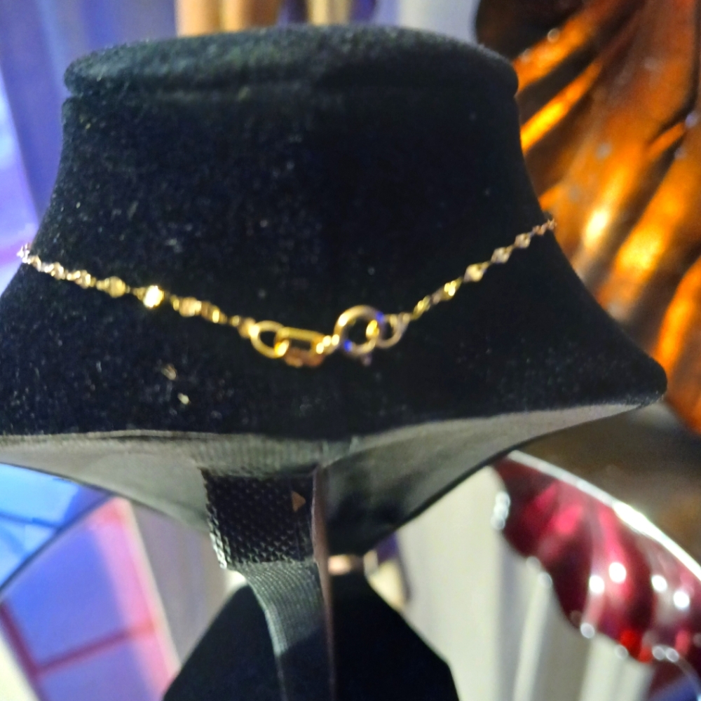 10kt Real Yellow Gold Mirror accent bracelet - Picture 5 of 11